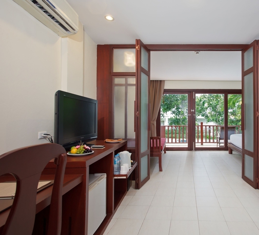 Imagen de la habitación del Hotel Arinara Beach Resort Phuket. Foto 5