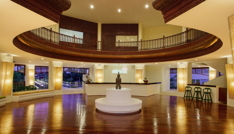 Imagen de los interiores del Hotel Arinara Beach Resort Phuket. Foto 11