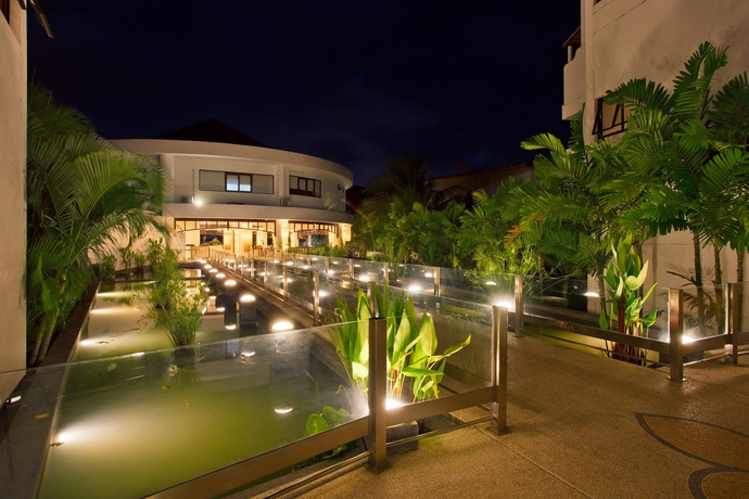 Imagen de los interiores del Hotel Arinara Beach Resort Phuket. Foto 12