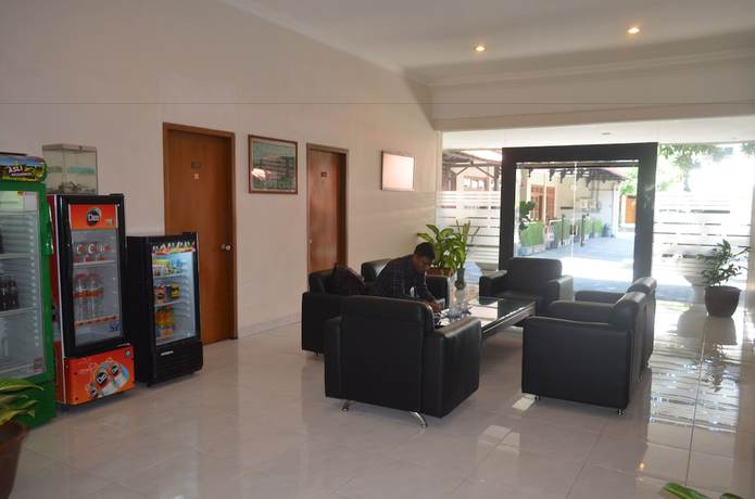 Imagen de los interiores del Hotel Arini. Foto 14