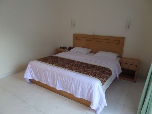 Imagen de la habitación del Hotel Arini. Foto 4