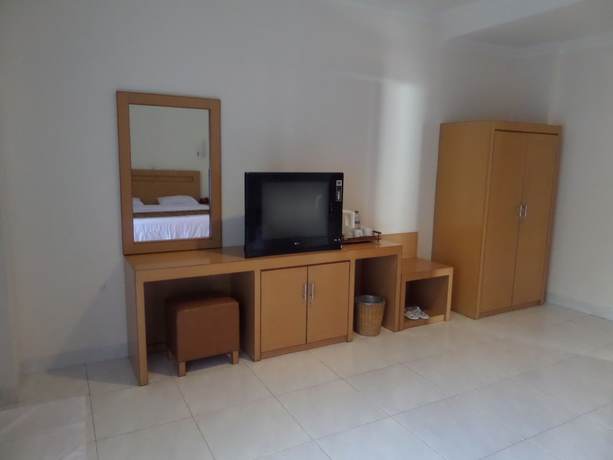 Imagen de la habitación del Hotel Arini. Foto 5