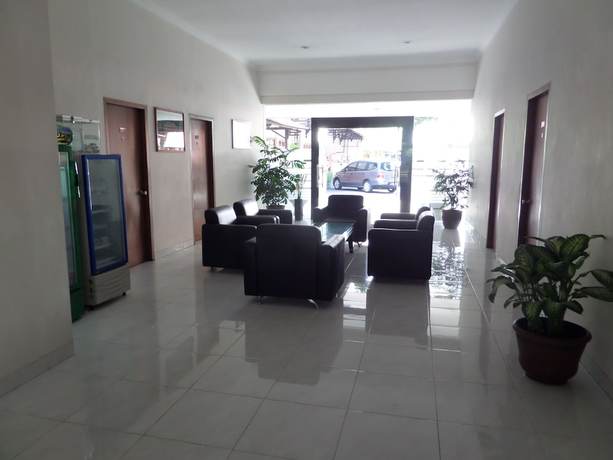 Imagen de los interiores del Hotel Arini. Foto 17