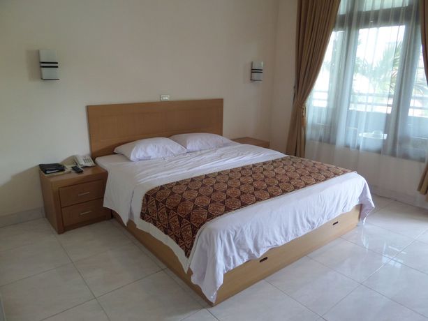 Imagen de la habitación del Hotel Arini. Foto 11