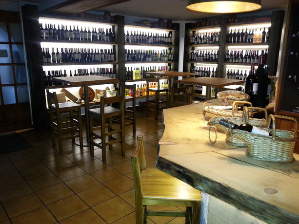 Imagen del bar/restaurante del Hotel Arinsal. Foto 4