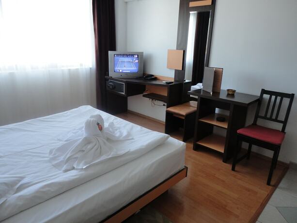 Imagen general del Hotel Arion, Constanta. Foto 1