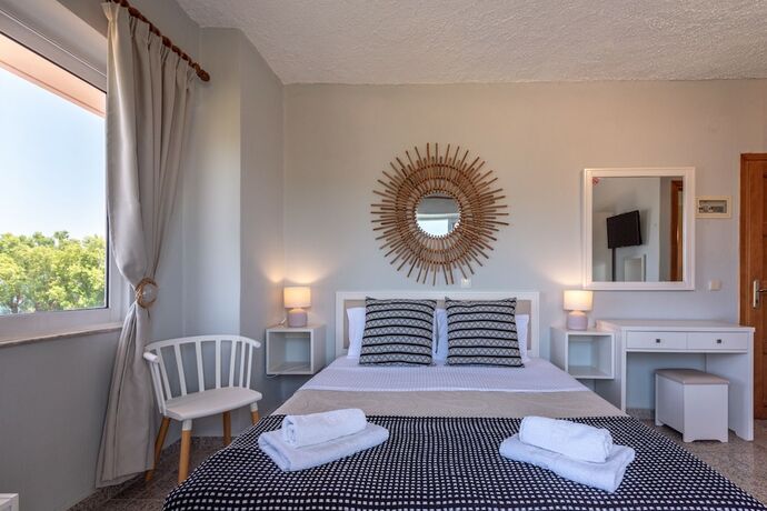 Imagen de la habitación del Hotel Arion, Platanias. Foto 15