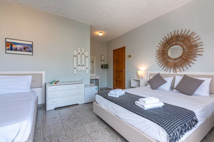 Imagen de la habitación del Hotel Arion, Platanias. Foto 16