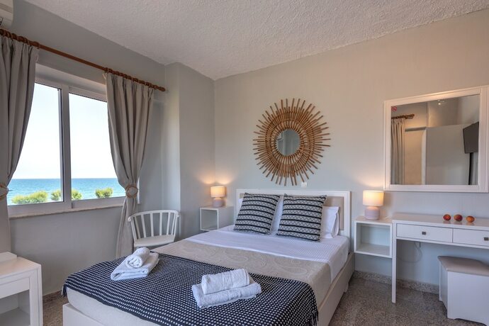 Imagen de la habitación del Hotel Arion, Platanias. Foto 20