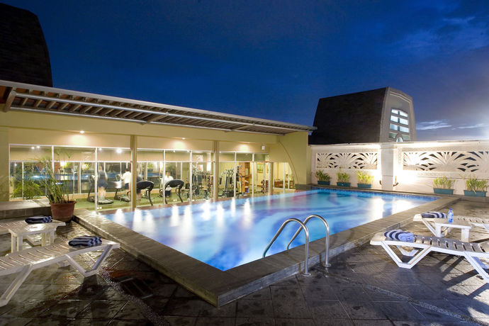 Imagen de la piscina del Hotel Arion Suite Kemang. Foto 7