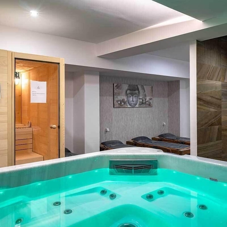 Imagen de la piscina del Hotel Ariongreen Riviera. Foto 19
