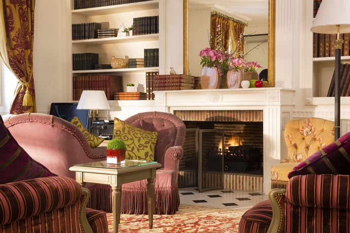 Imagen de los interiores del Hotel Arioso. Foto 6