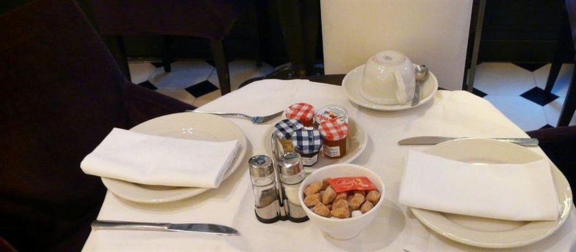 Imagen del bar/restaurante del Hotel Arioso. Foto 3