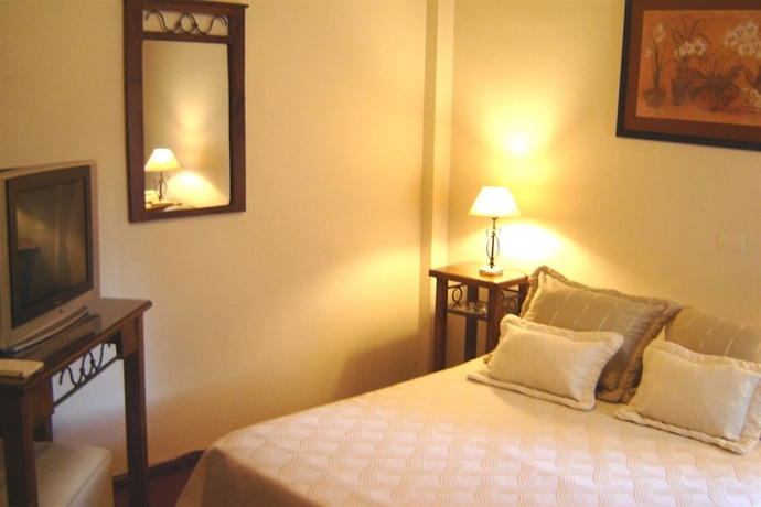 Imagen de la habitación del Hotel Ariosto. Foto 7