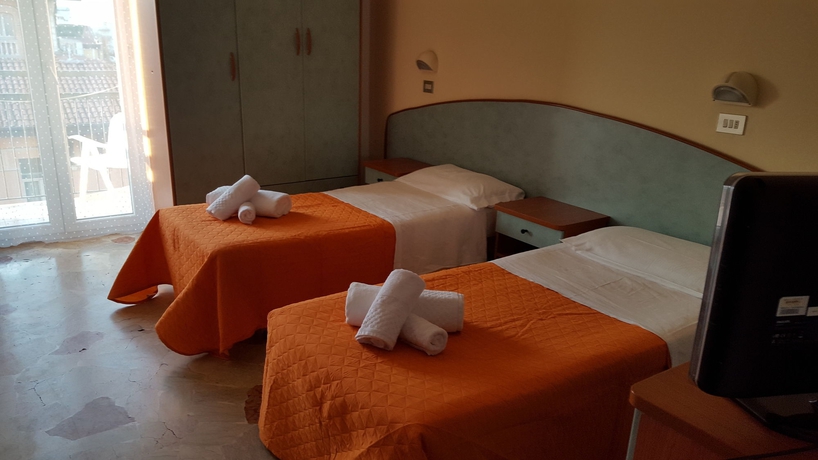 Imagen de la habitación del Hotel Ariosto, Rimini. Foto 4