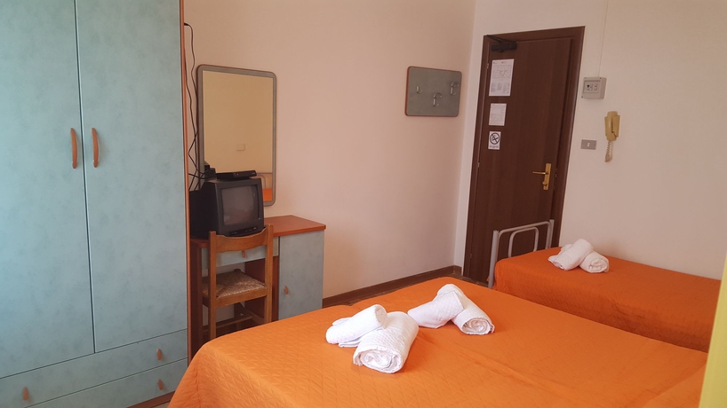 Imagen de la habitación del Hotel Ariosto, Rimini. Foto 8