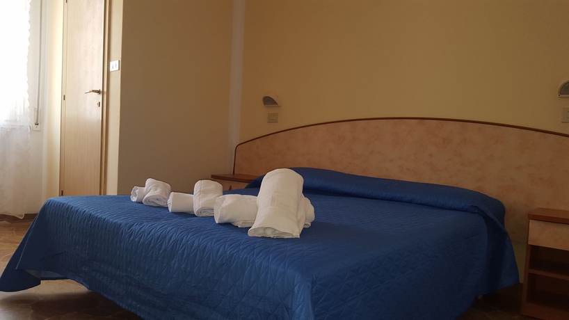 Imagen de la habitación del Hotel Ariosto, Rimini. Foto 9
