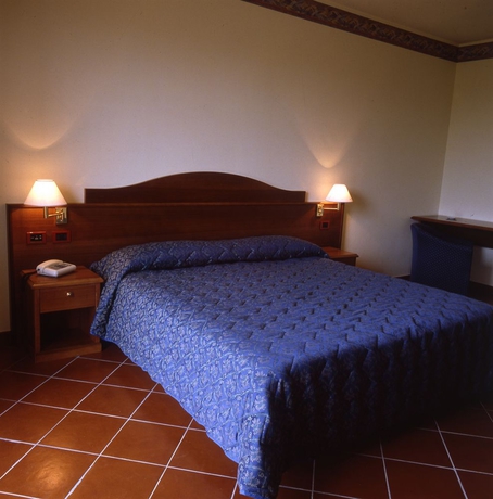 Imagen de la habitación del Hotel Ariotto Village. Foto 5