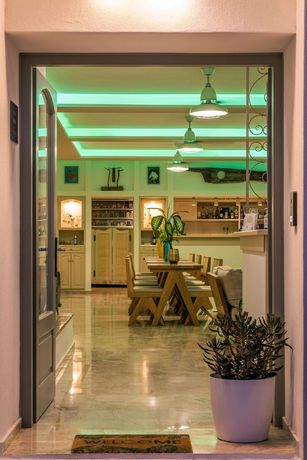 Imagen de los interiores del Hotel Aris. Foto 12