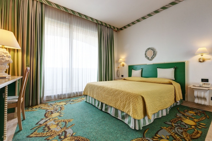 Imagen de la habitación del Hotel Aris Garden. Foto 6