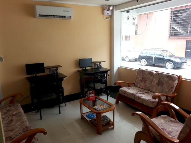 Imagen de los interiores del Hotel Ari's Iii. Foto 13