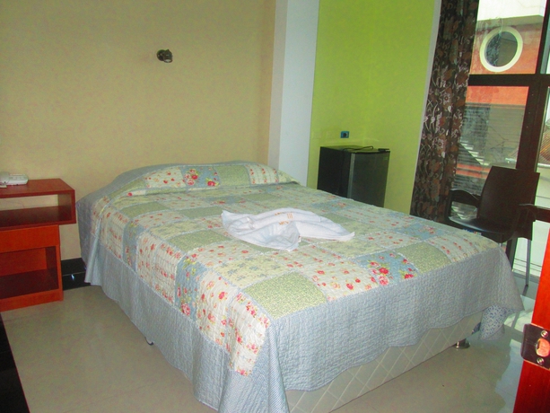 Imagen de la habitación del Hotel Ari's Iii. Foto 3