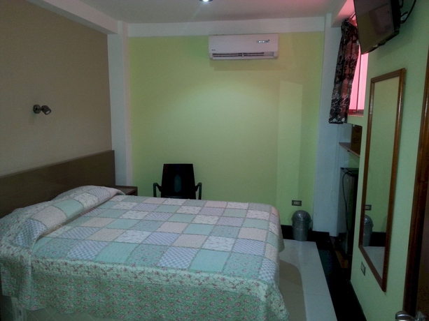 Imagen de la habitación del Hotel Ari's Iii. Foto 4