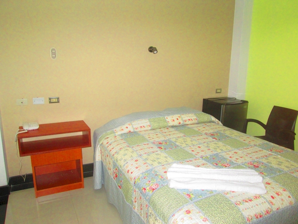 Imagen de la habitación del Hotel Ari's Iii. Foto 12
