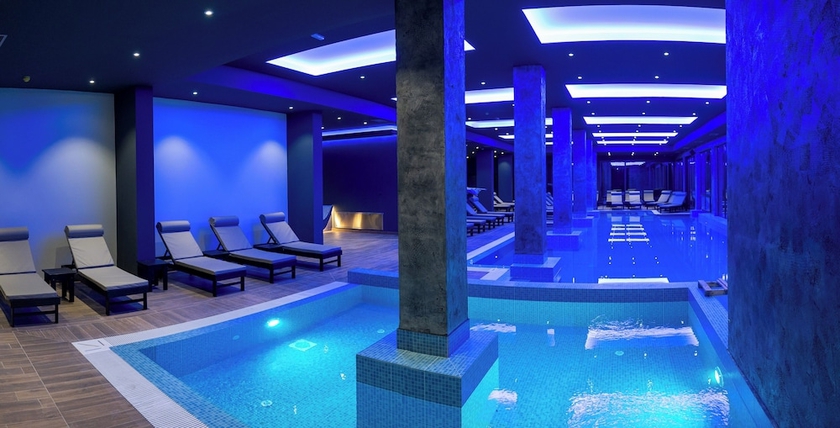 Imagen de la piscina del Hotel Aris KOP Kopaonik. Foto 16