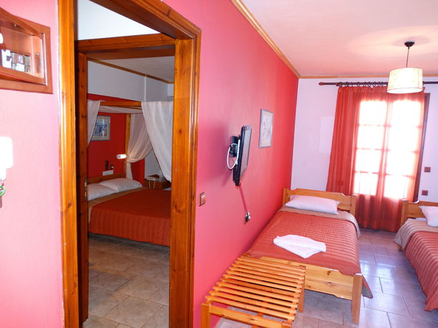 Imagen de la habitación del Hotel Aris Studios. Foto 3
