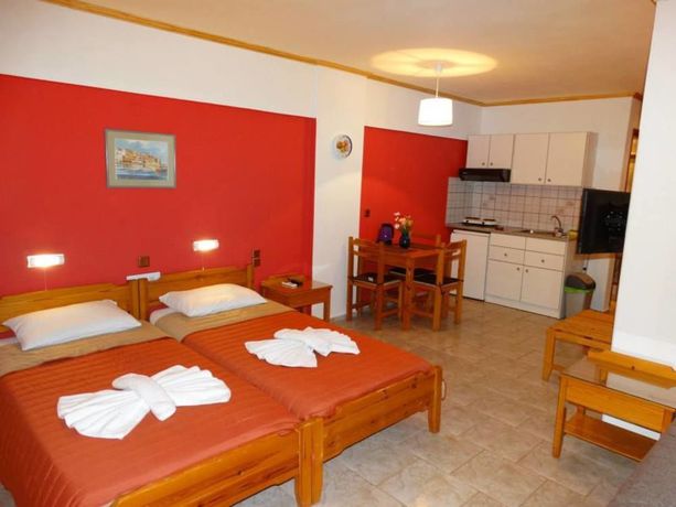 Imagen de los interiores del Hotel Aris Studios. Foto 16