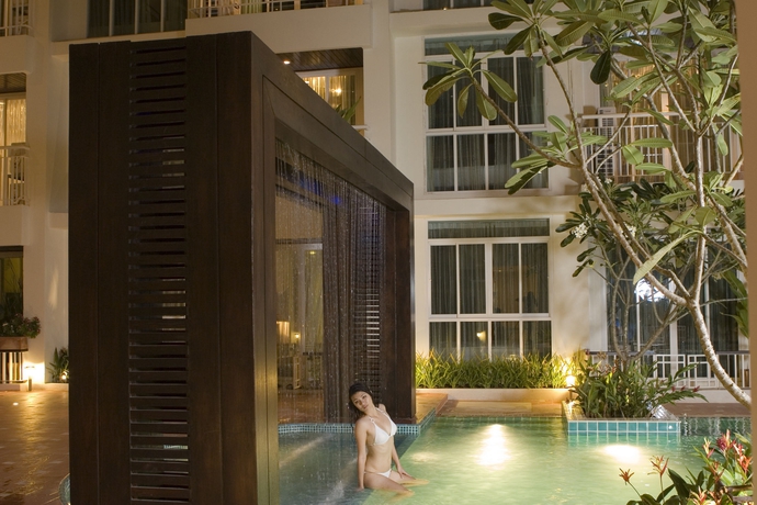 Imagen de la piscina del Hotel Arisara Place. Foto 16