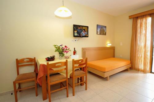 Imagen de la habitación del Hotel Aristea, Rethymnon. Foto 16