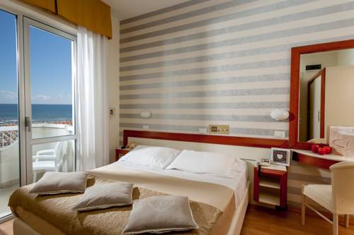 Imagen de la habitación del Hotel Aristeo. Foto 12