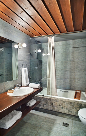 Imagen de la habitación del Hotel Aristi Mountain Resort and Villas. Foto 8