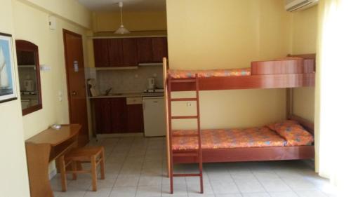 Imagen de la habitación del Hotel Aristides. Foto 9