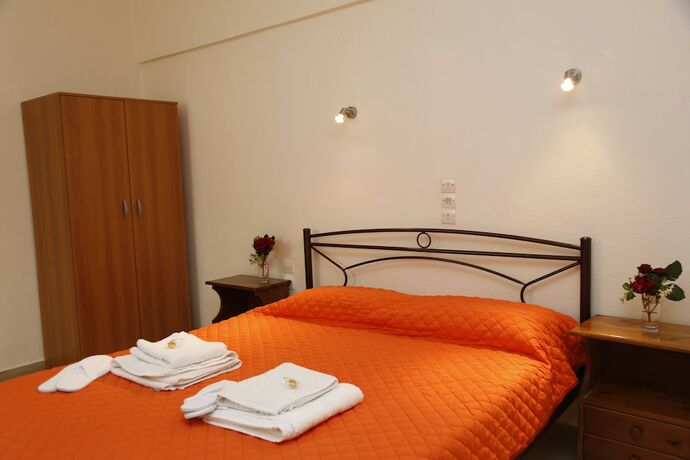 Imagen de la habitación del Hotel Aristides Studios. Foto 13