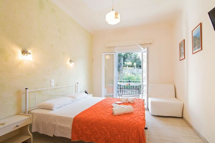 Imagen de la habitación del Hotel Aristides Studios. Foto 14