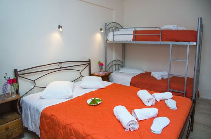 Imagen de la habitación del Hotel Aristides Studios. Foto 18