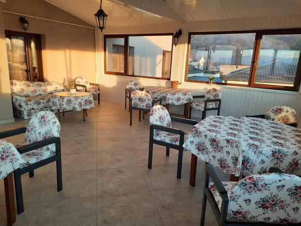 Imagen de los interiores del Hotel AristoCat Hotels Rasnov. Foto 7