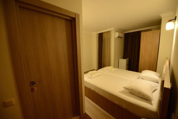 Imagen de la habitación del Hotel Aristocrat Batumi. Foto 16