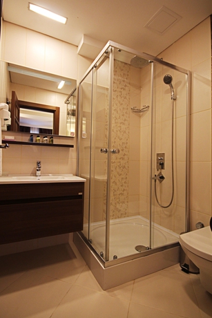 Imagen de la habitación del Hotel Aristocrat. Foto 10