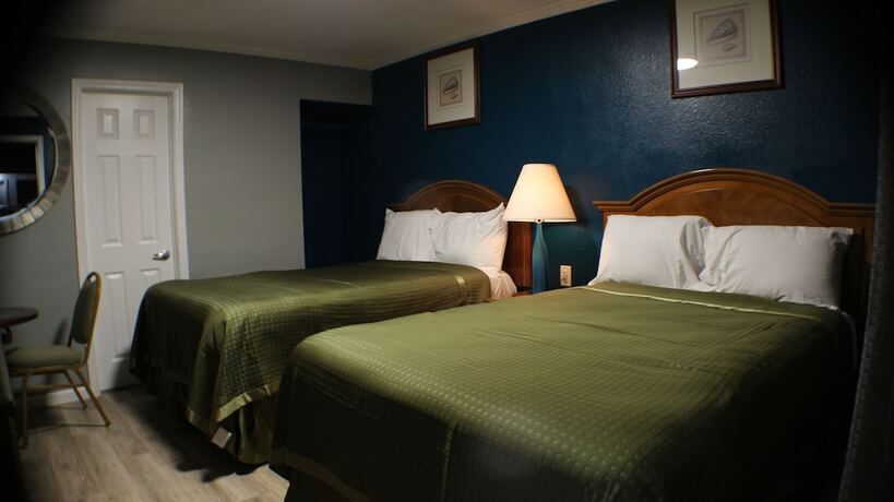 Imagen de la habitación del Hotel Aristocrat Motel. Foto 18