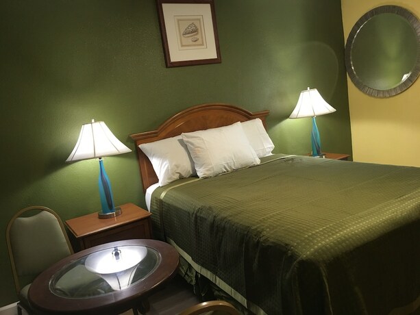 Imagen de la habitación del Hotel Aristocrat Motel. Foto 19