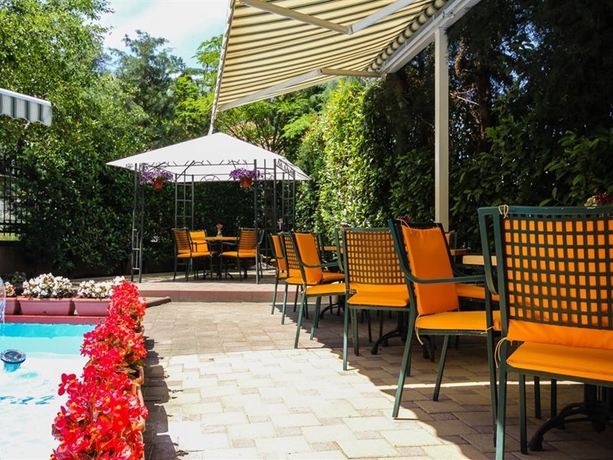 Imagen general del Hotel Aristocrat and Fish Restaurant. Foto 5