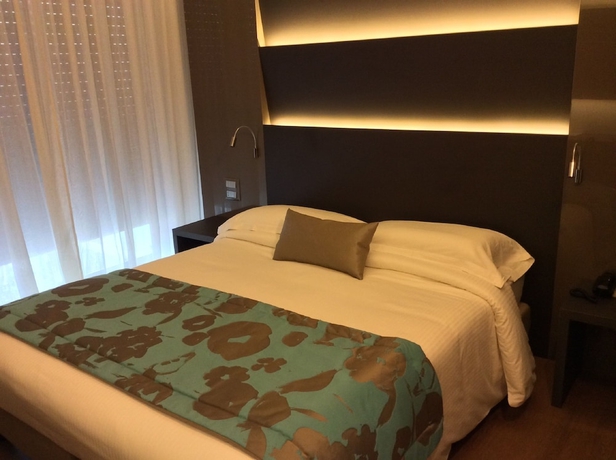Imagen de la habitación del Hotel Ariston, Cantalupo. Foto 10