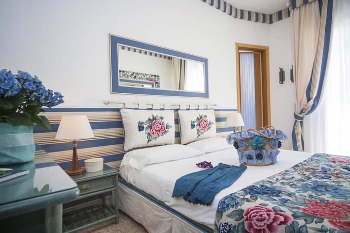 Imagen de la habitación del Hotel Ariston, Caorle. Foto 13