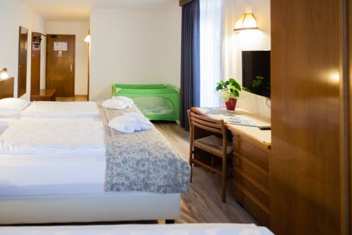 Imagen de la habitación del Hotel Ariston, Dimaro. Foto 10