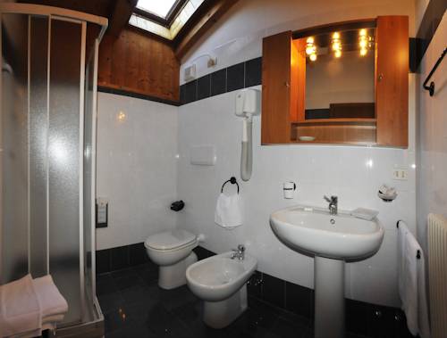 Imagen de la habitación del Hotel Ariston, Dimaro. Foto 14