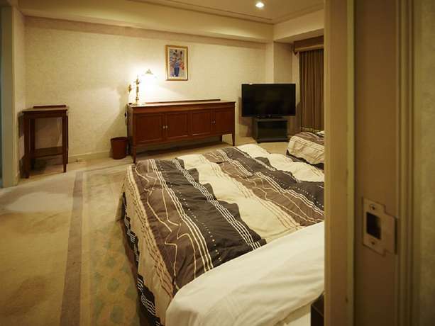 Imagen de la habitación del Hotel Ariston Kobe. Foto 6